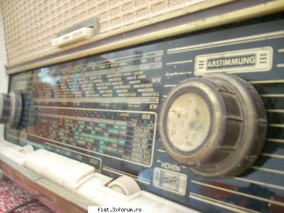 radiouri radio schaub lorenz anul '58 deocamdata reparabil, ideal pentru proiect totala. comanda