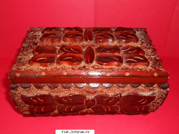 obiecte vechi frumoasa cutie caseta bijuterii din lemn masiv, sculptata cutie lemn masiv, sculptata