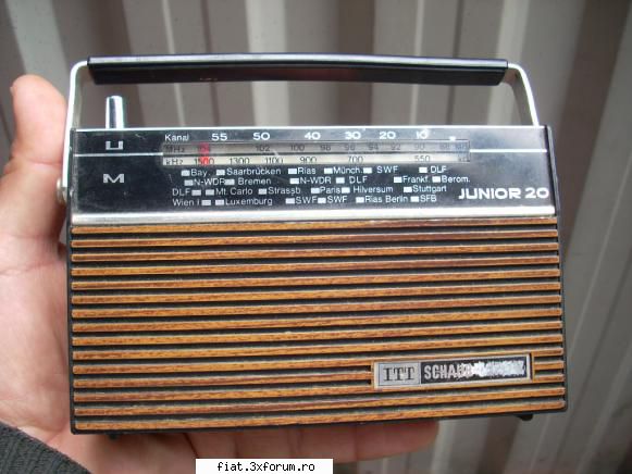 old-radios adaug radio itt-junior 20un aparat radio micut simpatic, lansat inceputul anilor '70s.s-a