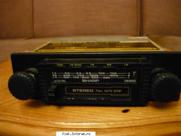 radiouri auto romanesti germane 20. radio sharp-90 lei