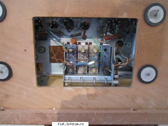 aparat radio lampi select fabricat 1962 poza
