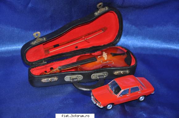 obiecte vechi vand mini vioara cutiei din catifea pentru muzica sau are 16cm lunime, 5,5 latimea