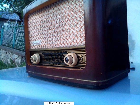 old-radios adaug radio romanta 568 fabricat radio popular anii '50s aspect estetic perfect stare